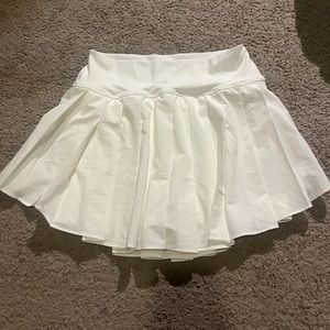Aerie white tennis skirt